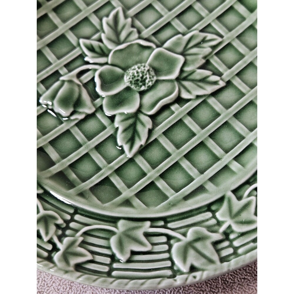 Vintage 8" Bordallo Pinheiro Majolica Salad/Luncheon Plate Lattice & Flowers 4PC